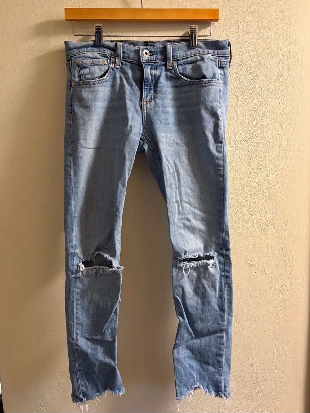 rag & bone distressed Dre Capri size 25